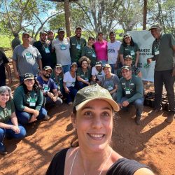 Amanda Reis, Silvia Michele (agachadas) Maria Claudia e Francis Nunes em pé